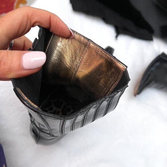 Auc Dolce&Gabbana pointed toe elasticized gores chunky heel smooth leather boots - Picture 11 of 13